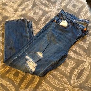 Distressed Boyfriend jeans